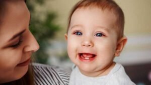 How to look after first baby teeth